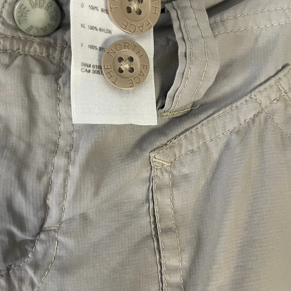The North Face Women's Size 6 Cargo Khaki‎ Outdoors Shorts